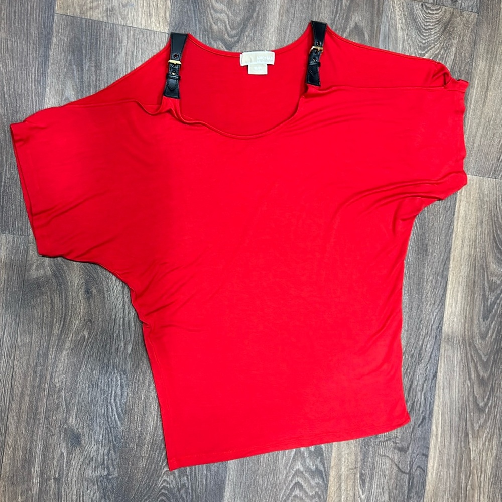 MICHAEL Michael Kors Open Cold Shoulder Leather Detail Red Top - size Small